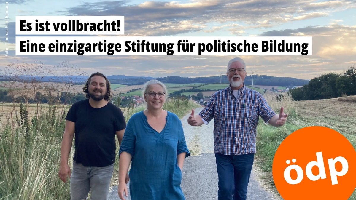 Es ist vollbracht! – Eine einzigartige Stiftung für politische Bildung! -- Foto: Thomas Schiffelmann