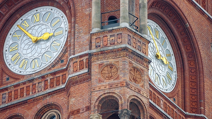 Uhr am Rathaus Berlin