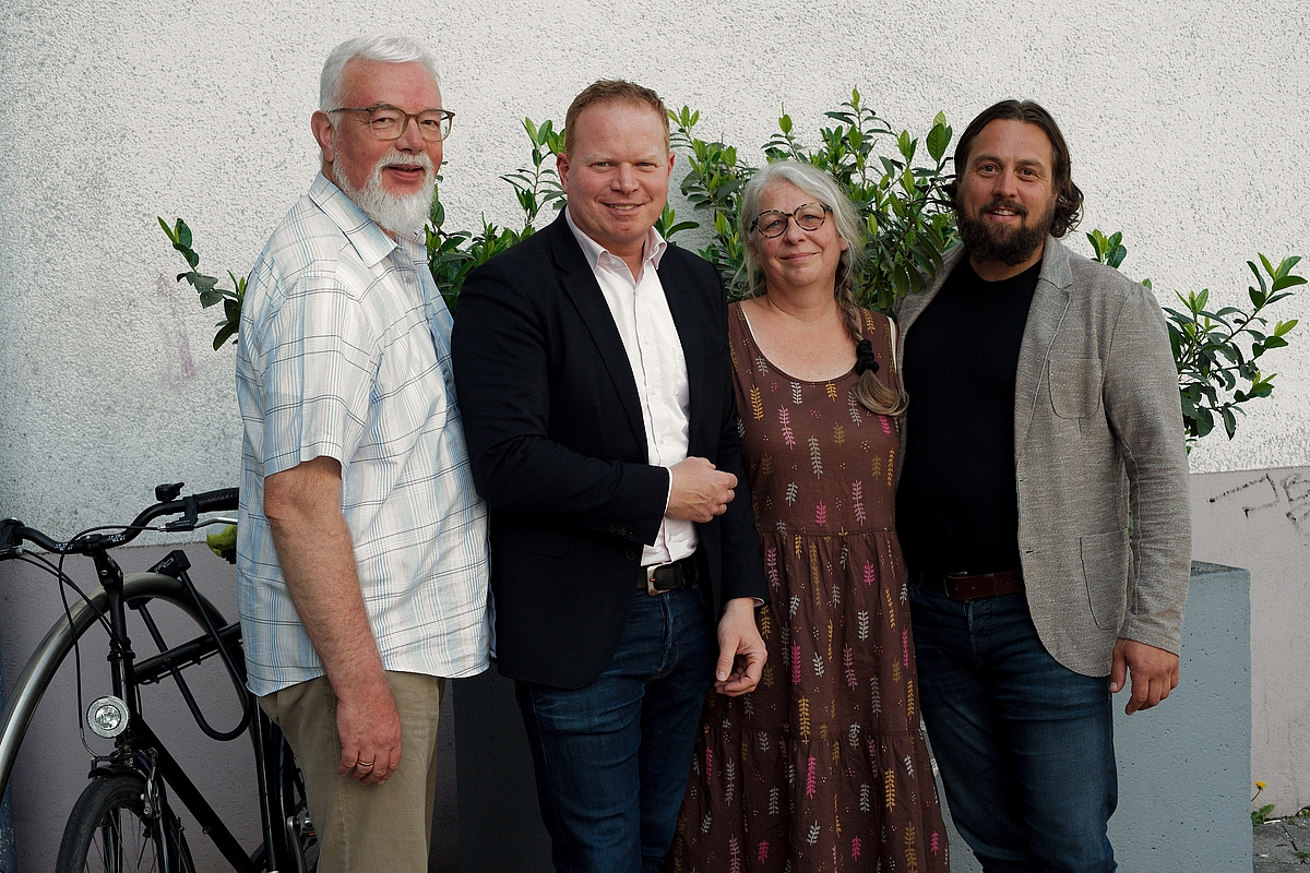 Der Gründungsvorstand der Maria Opitz-Döllinger Stiftung (von links): Martin F. Dreß (stellvertretender Vorsitzender), Thomas Schiffelmann (Vorsitzender), Doris Hüben-Holomos (Schatzmeisterin) und Wolfgang Königbauer (Vorstandsmitglied) -- Foto: ÖDP